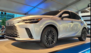 Lexus RX hoàn toàn mới chính thức ra mắt toàn cầu