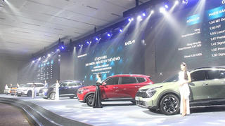 Kia Carens thế hệ mới chính thức ra mắt tại Việt Nam, giá từ 619 triệu đồng