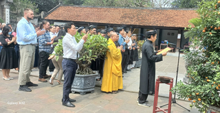 Nỏ Thần An Dương Vương và hai vị khách đặc biệt