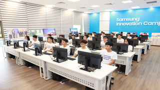 Samsung mở 6 lớp học đào tạo công nghệ cao cho 200 sinh viên Việt Nam