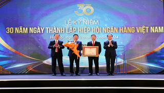 VNBA đón nhận bằng khen của Thủ tướng Chính phủ và Bộ trưởng Bộ Tư pháp