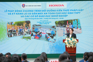 Khởi động Chương trình bồi dưỡng kiến thức pháp luật và kỹ năng lái xe gắn máy an toàn cho học sinh