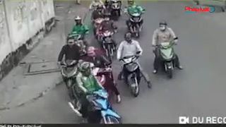  TP.HCM: Ngang nhiên dàn cảnh cướp tài sản giữa ban ngày 