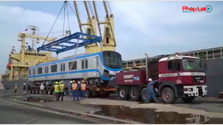 TPHCM: Thêm 2 đoàn tàu Metro số 1 cập cảng Khánh Hội 