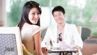 Được đồng nghiệp ve vãn, vợ lên mặt với chồng
