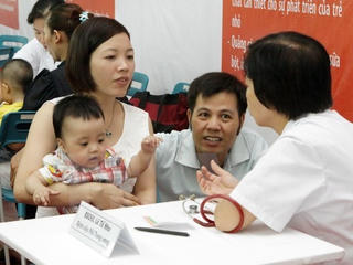 Từ tháng 1/2016, vợ sinh chồng được nghỉ 