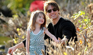 Lý giải nguyên nhân khiến Tom Cruise cắt quan hệ với con gái Suri