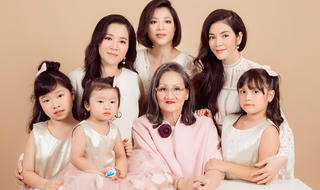 Chân dung mẹ và 2 chị gái Lý Nhã Kỳ 