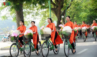 Tháng hành động vì phụ nữ và trẻ em gái Hà Nội