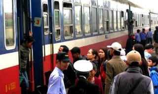 Ngày 15/10 bắt đầu bán vé tàu Tết Mậu Tuất 