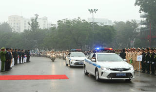 Phát động ra quân Năm an toàn giao thông 2018