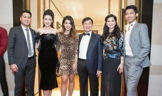 Tú Anh xuất hiện cùng gia đình Phillip Nguyễn giữa tin đồn hẹn hò