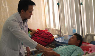 Tai nạn cuối năm khiến 3 người đàn ông hỏng 'của quý'