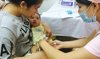 Hà Nội: Trực tiêm chủng tất cả các buổi sáng suốt kỳ nghỉ Tết