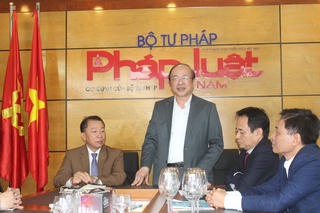 Thứ trưởng Phan Chí Hiếu chúc Báo Pháp luật Việt Nam ngày càng phát triển