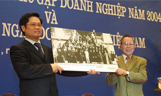 Nguyên Thủ tướng Phan Văn Khải nhiều lần từ chối ngồi khoang máy bay cao cấp
