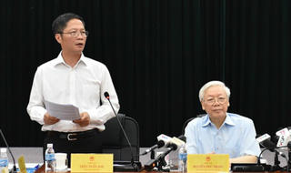 Tổng Bí thư làm việc tại Bộ Công Thương