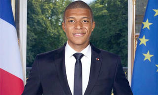 Mbappe được chế ảnh sau khoảnh khắc thiên tài