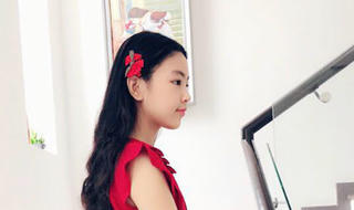 Con gái MC Quyền Linh ra dáng hoa hậu tương lai