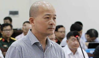 'Út trọc' vẫn quanh co chối tội