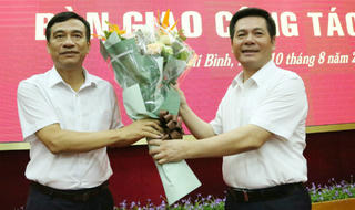 Điều động, bổ nhiệm cán bộ cao cấp