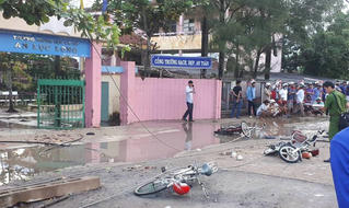 2 học sinh tử vong, 2 em khác nguy kịch trước cổng trường