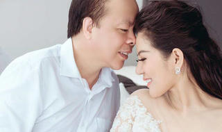 Nữ ca sĩ xinh đẹp làm đám cưới với Thứ trưởng Bộ Tài chính ở Vinh