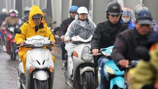 Hà Nội lại mưa kéo dài, trời sắp rét đậm