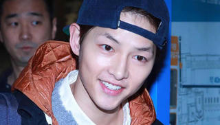 Song Joong Ki lần đầu xuất hiện sau tin đồn ly hôn