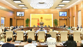 Thông qua Nghị quyết quy định chức danh mang hàm Trung tướng, Thiếu tướng Công an