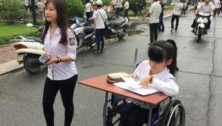 Chế độ ưu tiên với học sinh khuyết tật thi THPT Quốc gia thế nào?