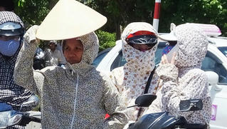 Người dân cẩn trọng khi ra đường vào 11 - 16h 