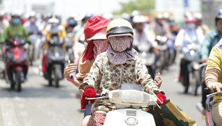 Ngày mai nhiệt độ Hà Nội cao nhất trên 40 độ C