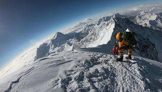 Đỉnh Everest chứng kiến số người thiệt mạng kỷ lục trong năm 2019