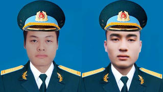 Thăng quân hàm 2 phi công hy sinh do máy bay quân sự rơi ở Khánh Hòa