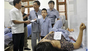 Xe khách Thái Bình lao xuống vực ở Quảng Ninh, 2 người chết, 5 người bị thương