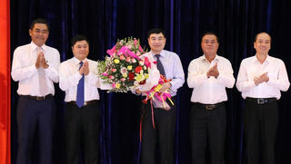 Bộ Chính trị điều động, bổ nhiệm nhân sự