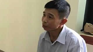 Người đàn ông môi giới mại dâm cho nhà nghỉ ở xã