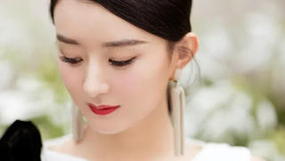 Triệu Lệ Dĩnh đẹp xuất sắc giữa tin đồn chồng 'ngoại tình'
