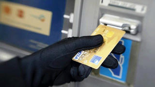 Công an chỉ cách chống mất tiền khi rút tại ATM