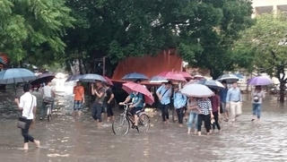 Xem xét lùi ngày khai giảng nếu thời tiết không đảm bảo an toàn