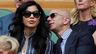 Mùa hè của tỷ phú Amazon và người tình