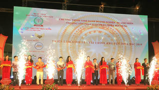 Tưng bừng khai mạc Triển lãm Kinh tế - Tài chính khu vực phía Bắc năm 2019