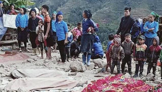 Sập tường nhà cũ, 5 người thiệt mạng