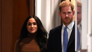 Nhà Meghan dọa kể hết chuyện hoàng gia