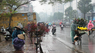 Hôm nay trời Hà Nội âm u, mưa nhiều, rét đậm