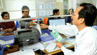Có được cộng thời gian đóng BHXH tự nguyện vào BHXH bắt buộc để tính lương hưu?