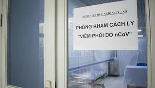 Cảnh báo: Thuốc hạ sốt, thực phẩm chức năng không thể phòng viêm phổi Vũ Hán