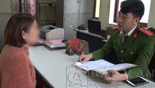 Ham 'quà của bạn trai ngoại quốc', người phụ nữ mất hơn 200 triệu đồng
