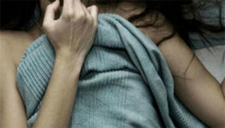 Ba cậu cháu thay nhau giở trò đồi bại với bé gái Hà Nội